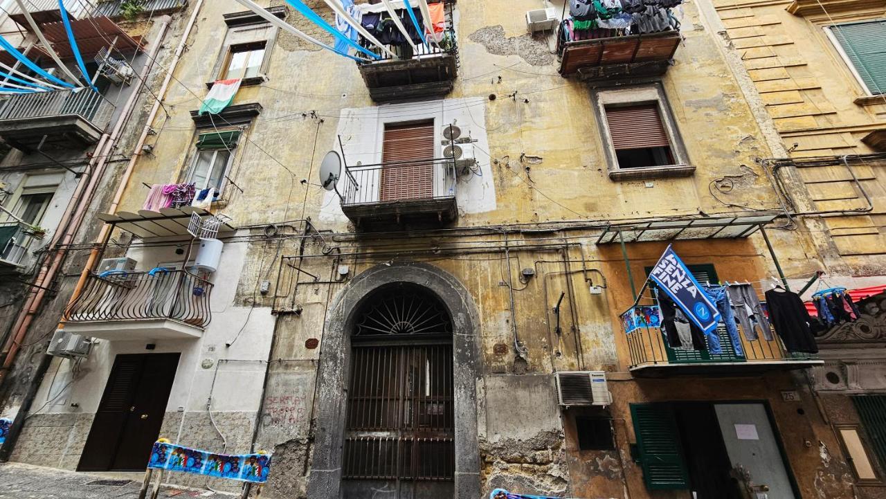 Napoli Loves Sanita Buitenkant foto